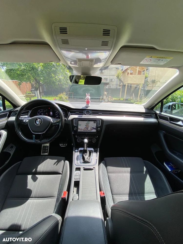 Volkswagen Passat Variant 2.0 TDI DSG 4Motion Highline - 13