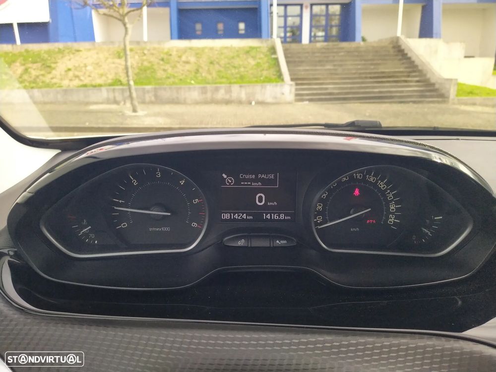 Peugeot 208 1.6 BlueHDi GT Line - 22