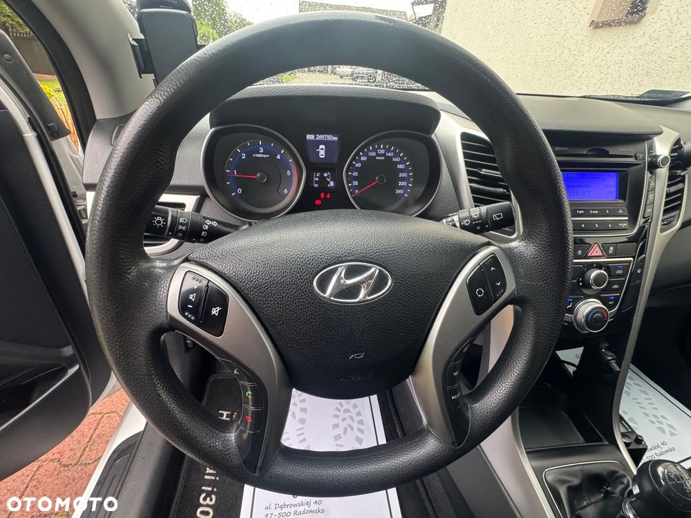Hyundai i30 - 21
