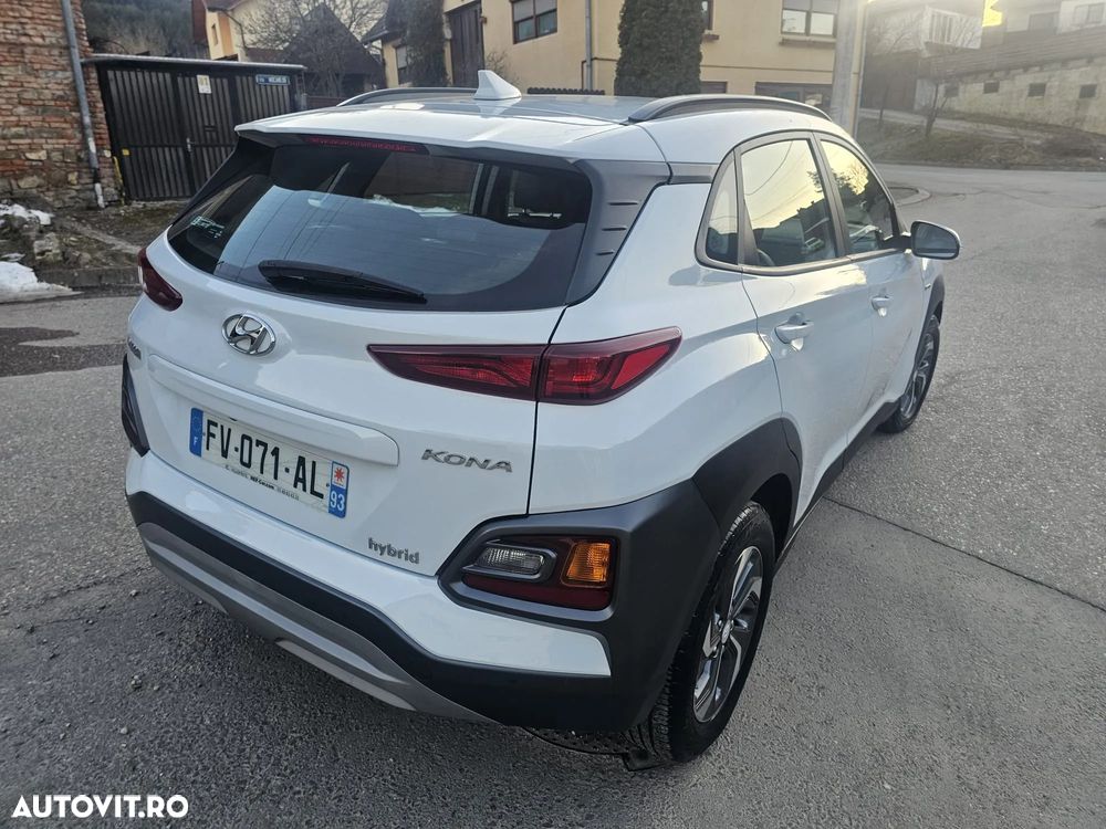 Hyundai KONA - 7