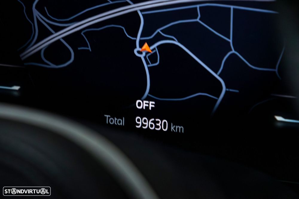 BMW i4 eDrive40 Desportiva M - 19