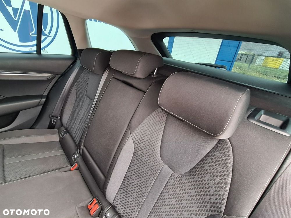 Skoda Octavia 2.0 TDI DSG Style - 32