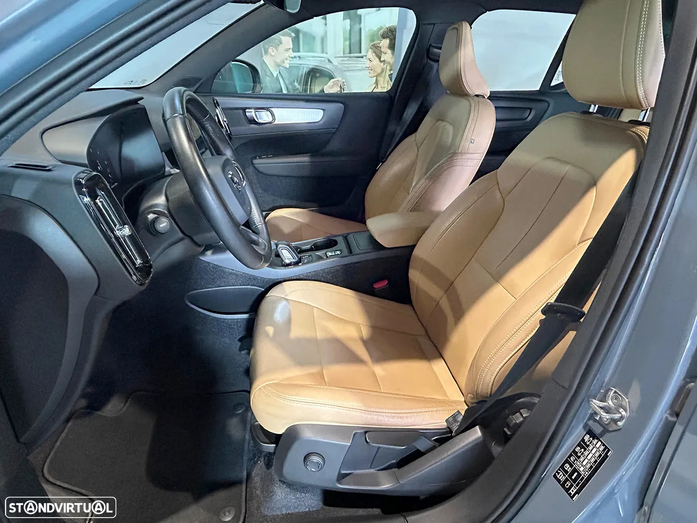 Volvo XC 40 2.0 D3 Momentum Plus Geartronic - 17