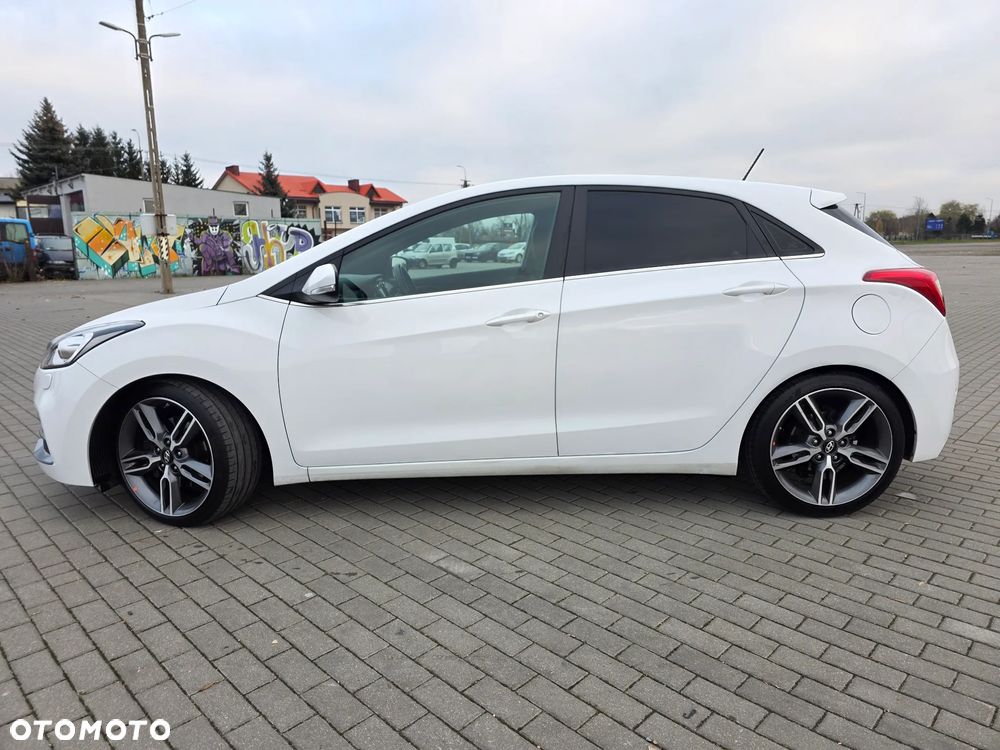 Hyundai i30 1.6 T GDI Turbo - 4
