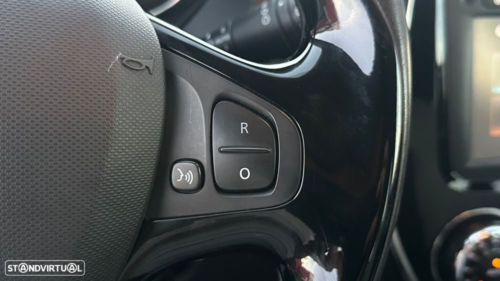 Renault Captur 1.5 dCi Exclusive - 24