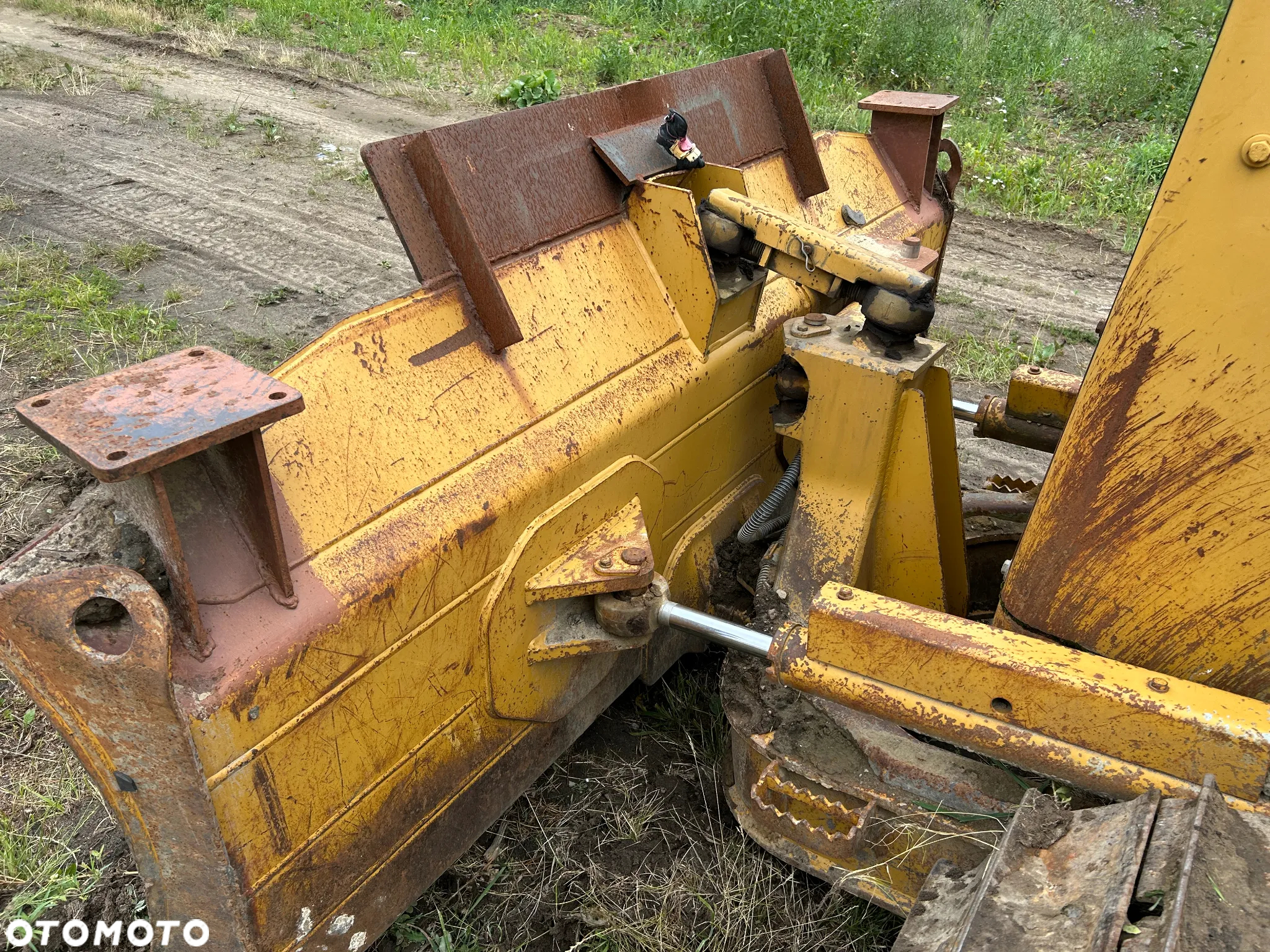 Caterpillar D4G XL - 11
