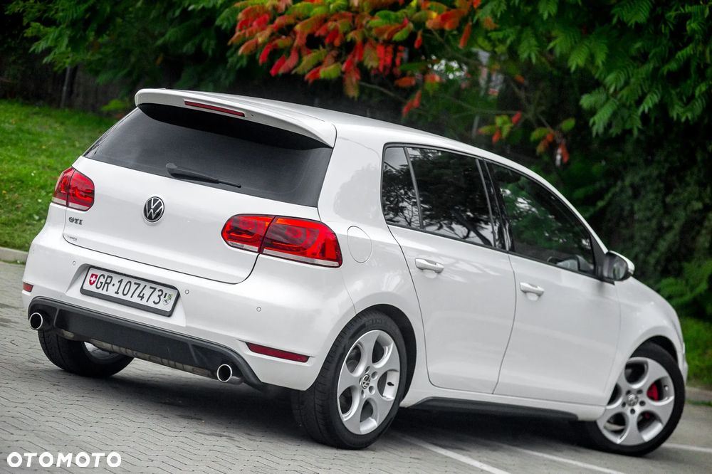 Volkswagen Golf 2.0 GTI - 4