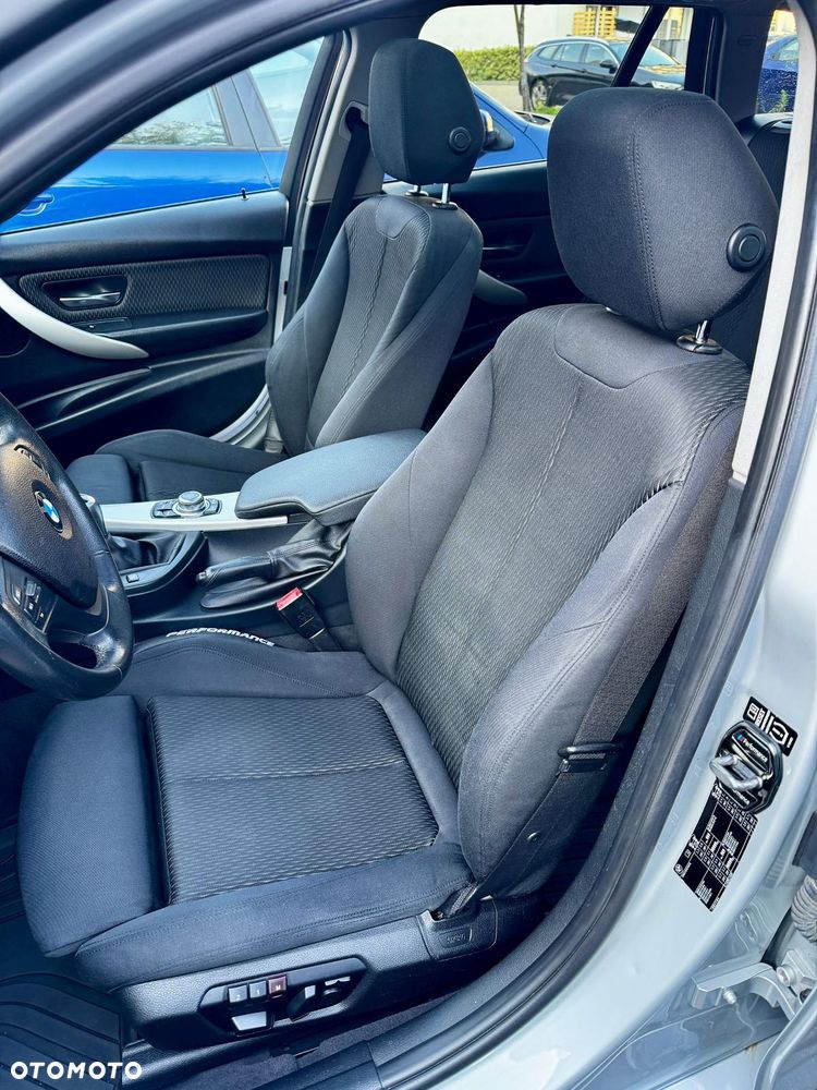 BMW Seria 3 320d - 17