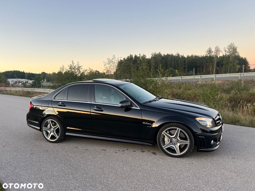 Mercedes-Benz Klasa C 63 AMG T 7G-TRONIC - 12