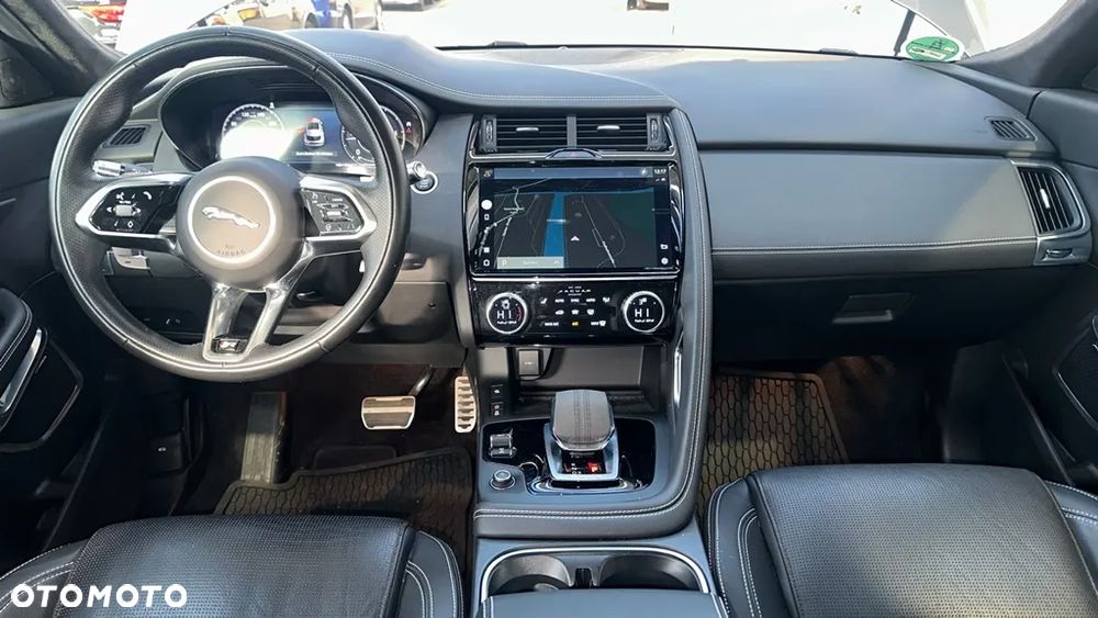 Jaguar E-Pace 2.0 i4D AWD R-Dynamic SE - 4