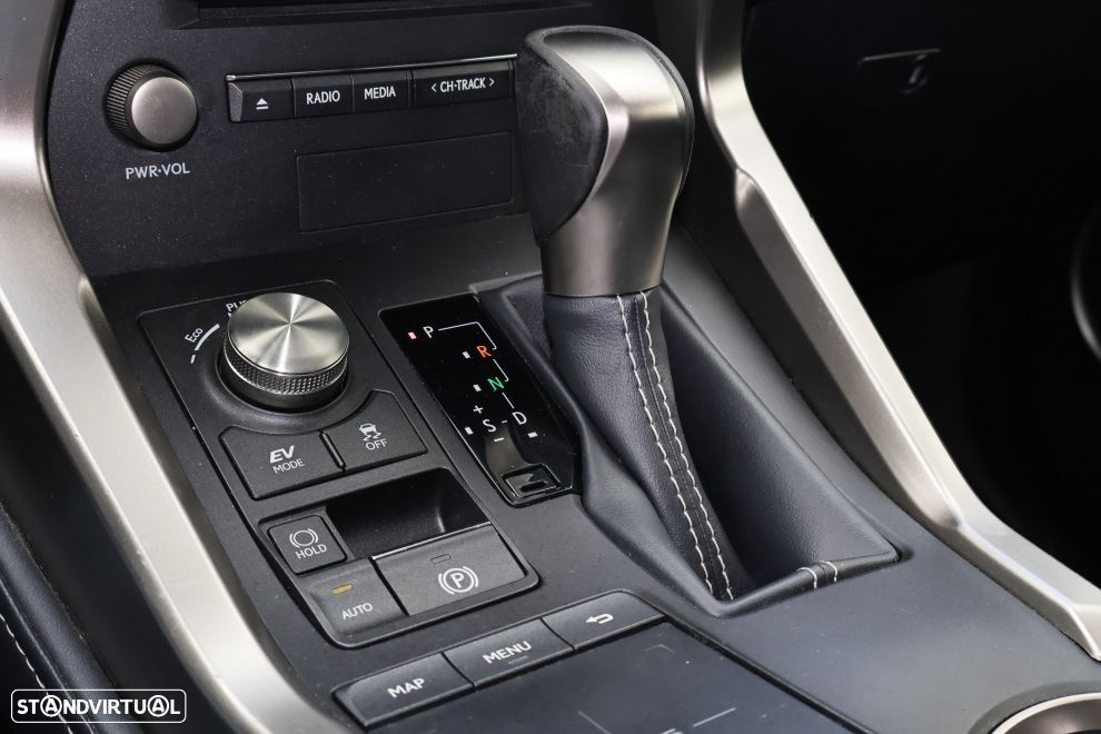 Lexus NX 300h Executive+ - 9