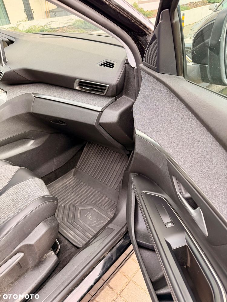 Peugeot 5008 1.6 BlueHDI Allure S&S EAT6 - 19