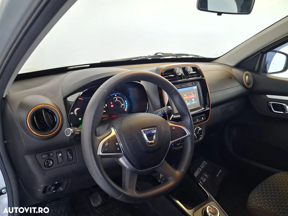 Dacia Spring Expression - 10