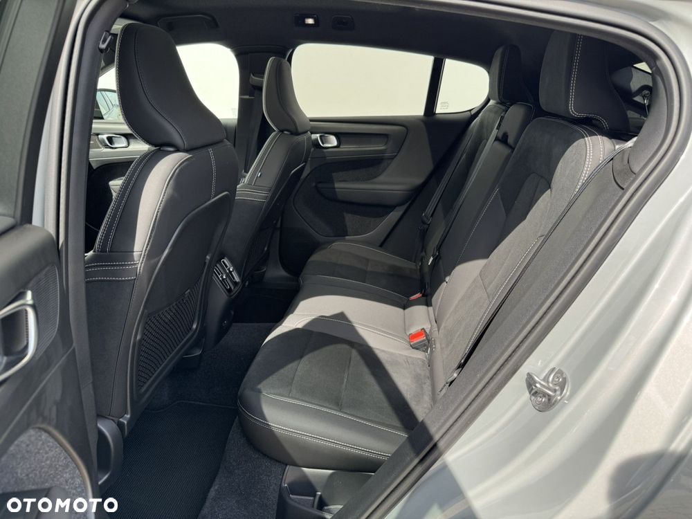 Volvo C40 Recharge 82 kWh Single M Extended Range RWD Ultimate - 12