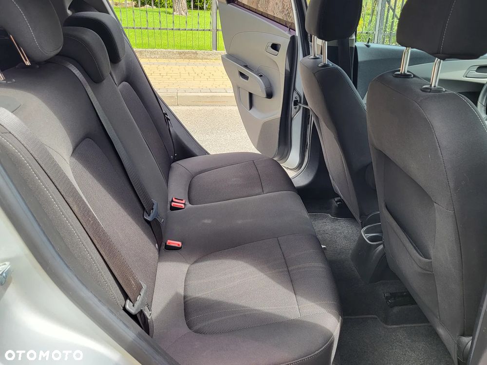 Chevrolet Aveo 1.4 LT - 15