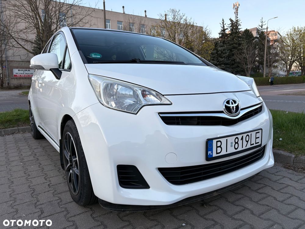 Toyota Verso S 1.33 Premium - 1