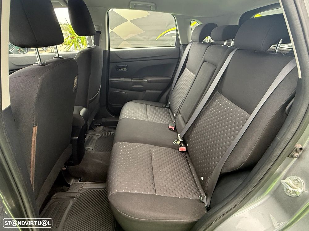 Mitsubishi ASX 1.6 Instyle - 14