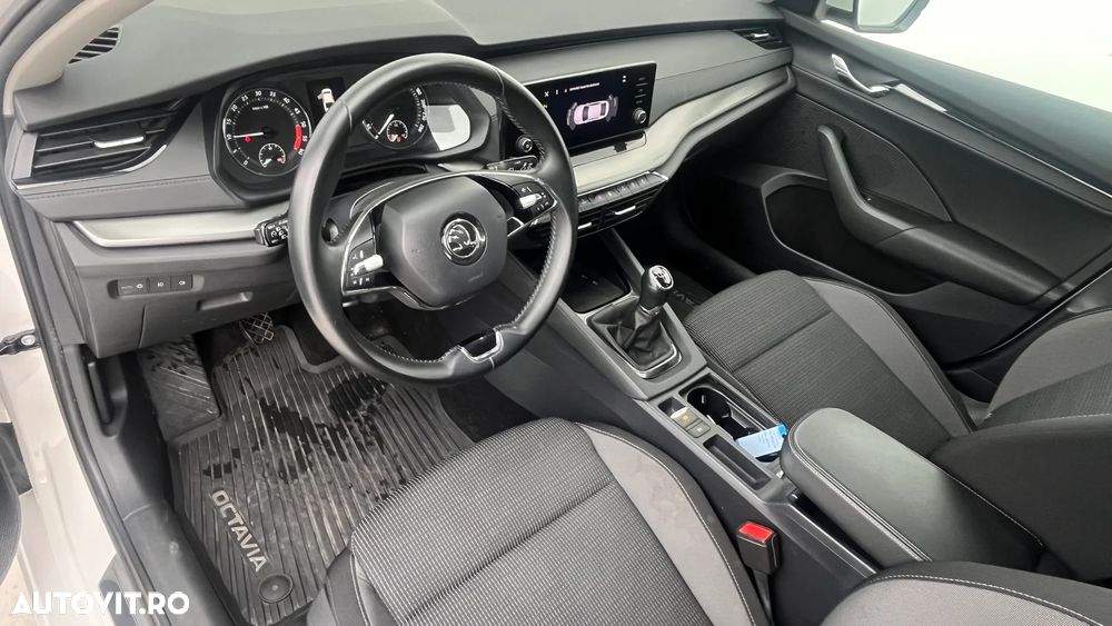 Skoda Octavia 2.0 TDI Ambition - 10