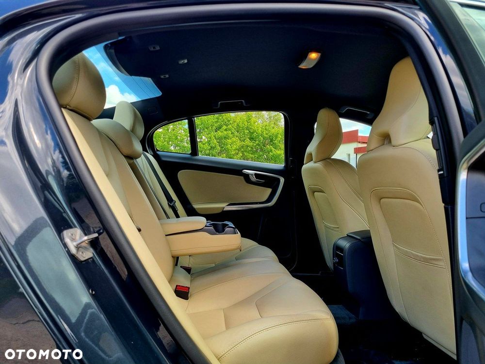 Volvo S60 D4 Momentum - 15