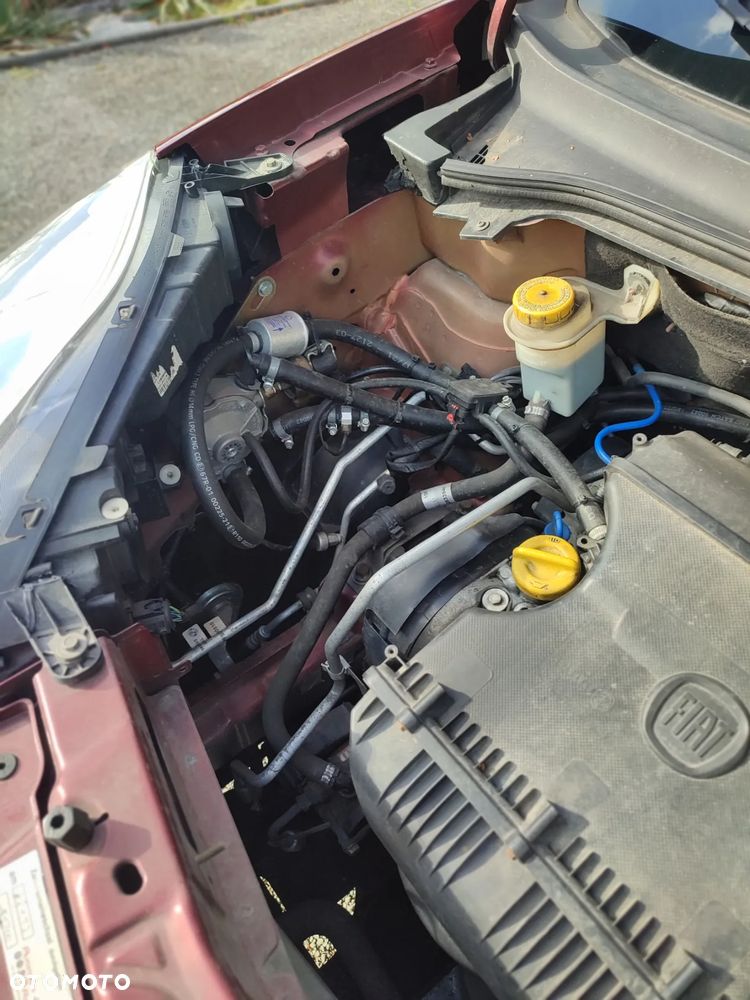 Fiat Doblo 1.4 16V Dynamic - 12