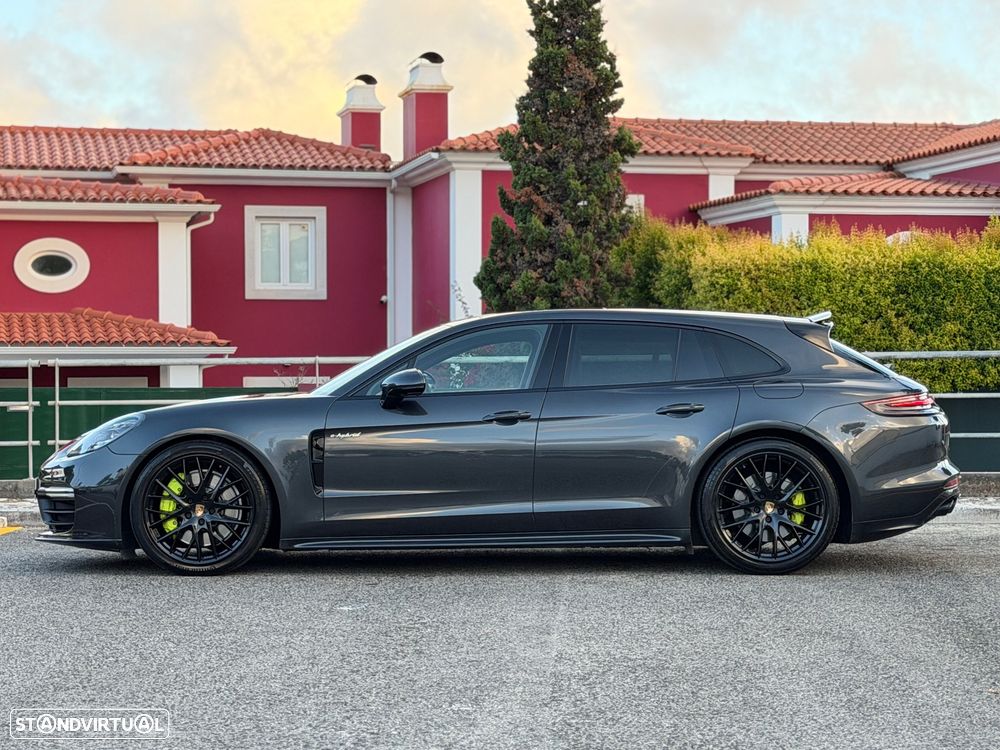 Porsche Panamera Sport Turismo 4 E-Hybrid - 2