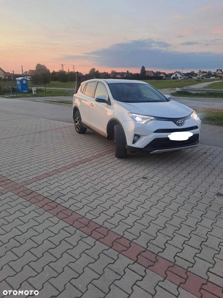 Toyota RAV4 - 4