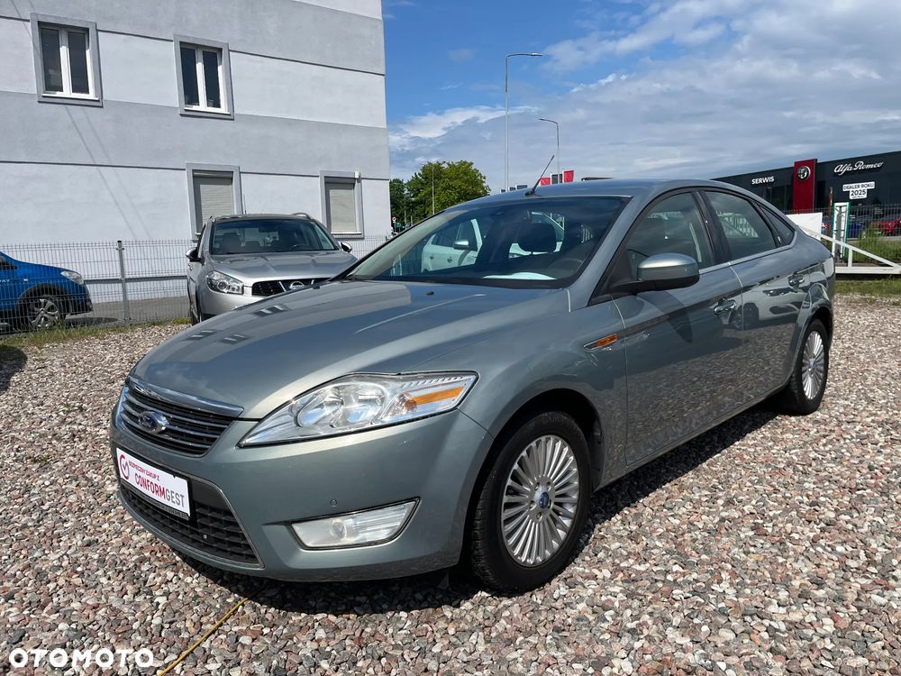 Ford Mondeo 2.0 Ghia - 11