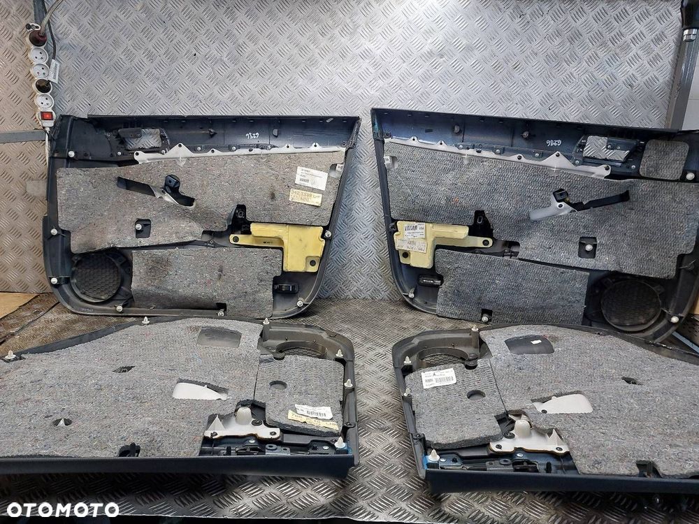 BOCZKI DRZWI KOMPLET TOYOTA AVENSIS T25 SEDAN - 7