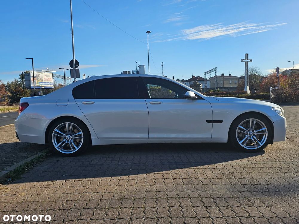 BMW Seria 7 750Li xDrive - 4