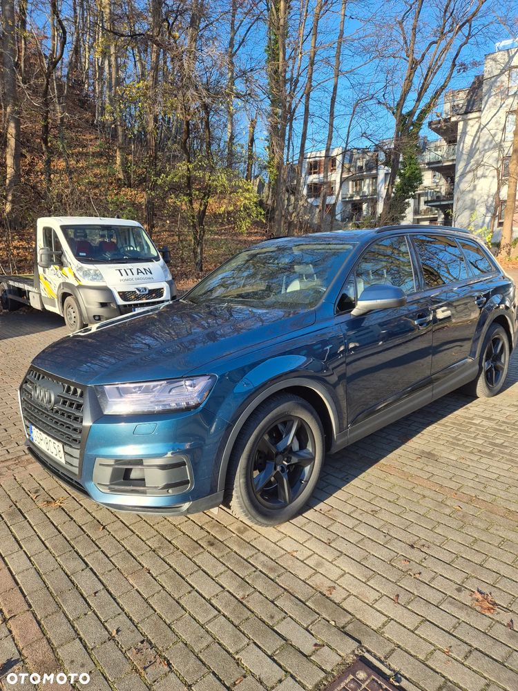 Audi Q7 - 1