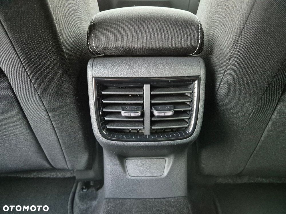 Skoda Fabia 1.0 TSI Monte Carlo DSG - 32