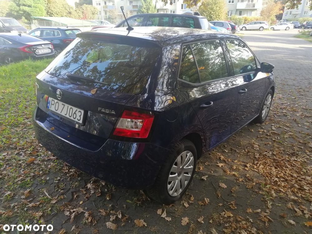 Skoda Fabia 2015 photo 3