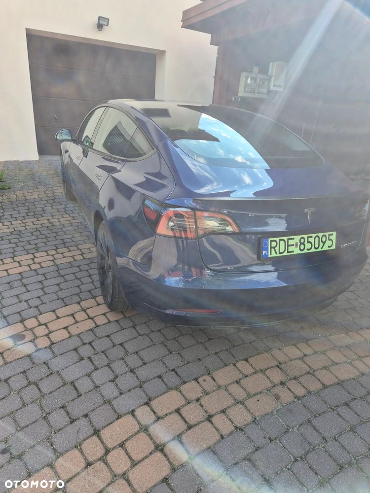 Tesla Model 3 Langstreckenbatterie Allradantrieb Dual Motor - 8
