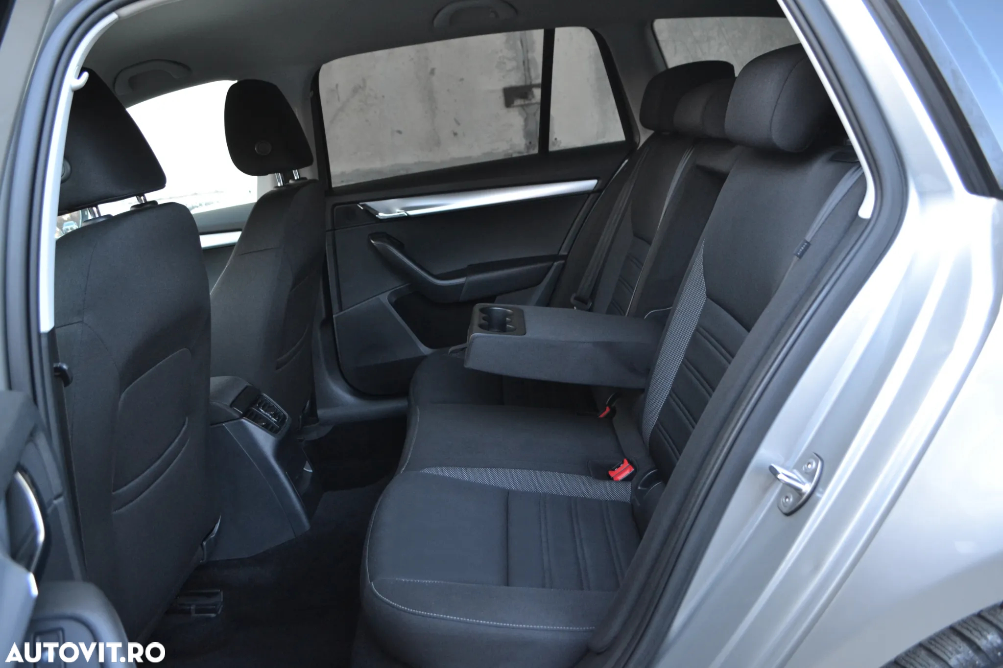 Skoda Octavia 1.6 TDI DSG Soleil - 9