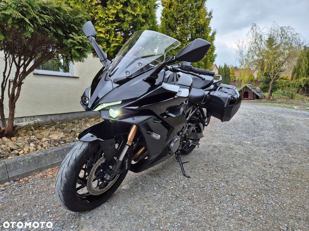 Suzuki GSX 1000 - 22