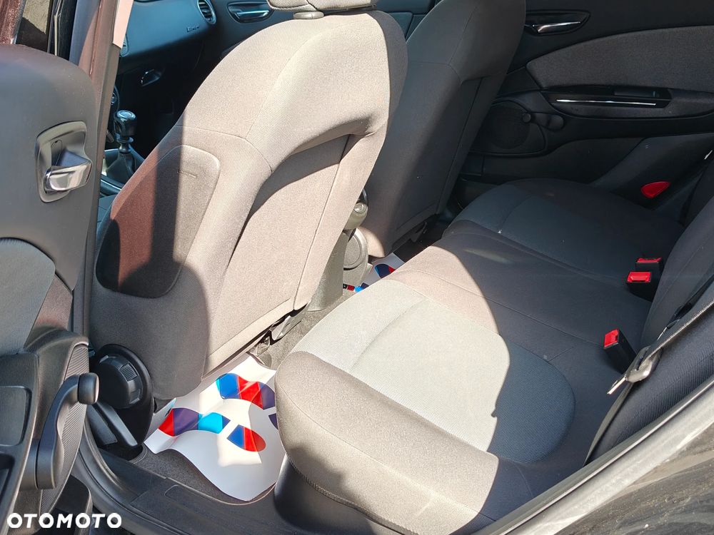 Fiat Bravo 1.4 16V Dynamic - 11