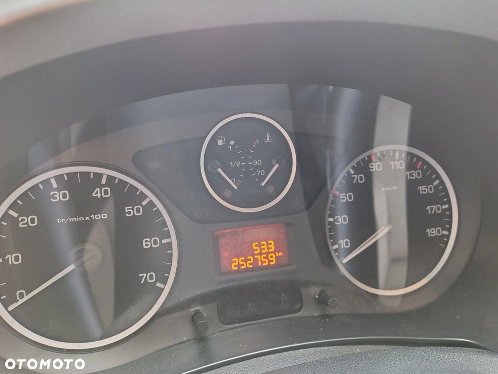 Peugeot Partner 1.6 HDi VTC Euro5 - 10