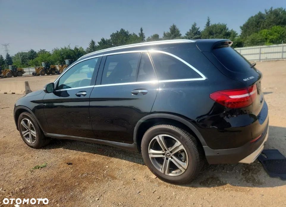 Mercedes-Benz GLC 300 4-Matic - 3