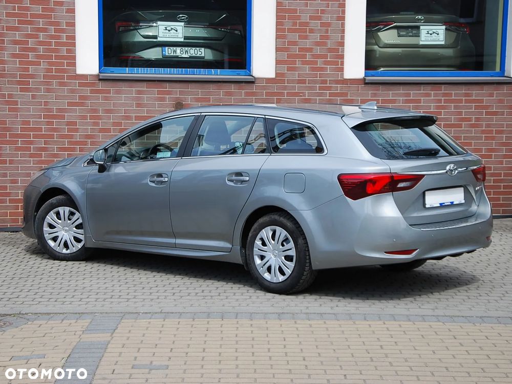 Toyota Avensis - 27