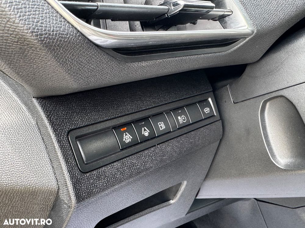 Peugeot 3008 225 e-EAT8 GT - 28