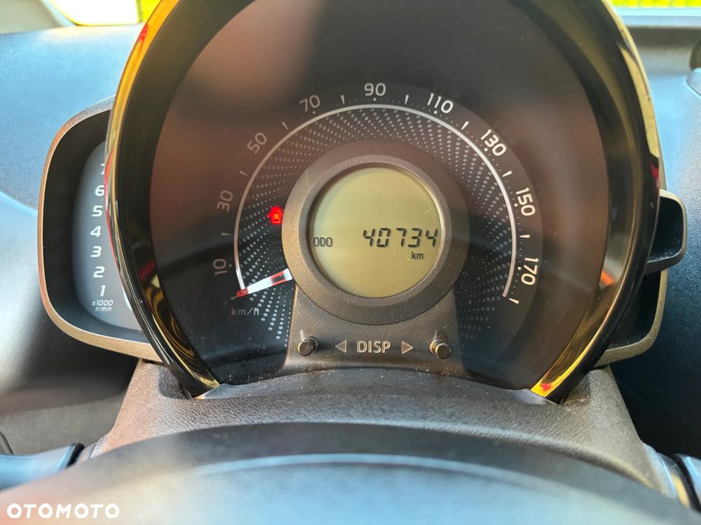 Toyota Aygo x-play - 9