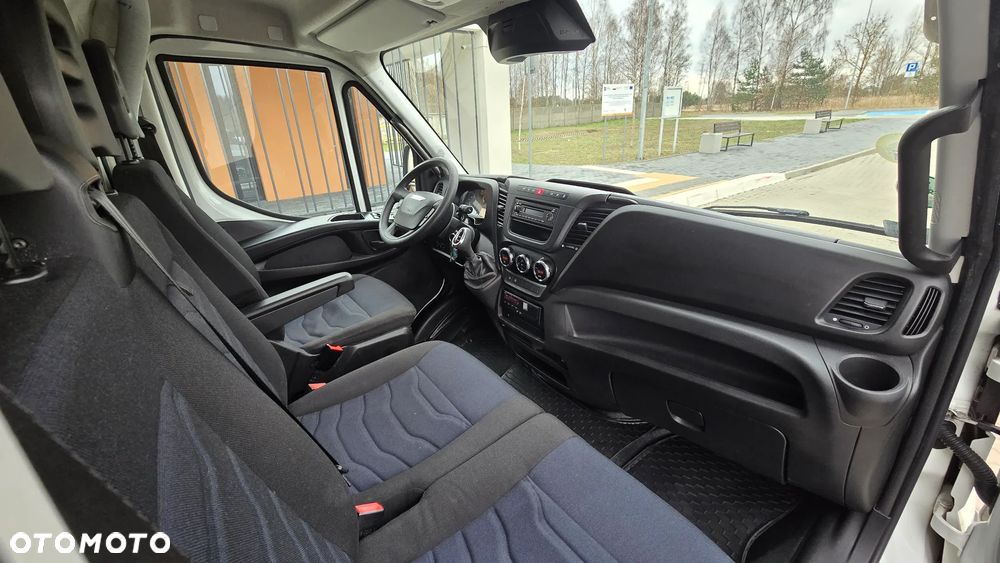 Iveco IVECO DAILY 72C18 3.0 180KM DMC 7200 ❗❗ KONTENER 15 PALET / OTWIERANY BOK / ZABUDOWA SAXAS / WINDA DHOLLANDIA 1000KG / NOWY TACHOGRAF / HI-MATIC / ZAWIESZENIE PNEUMATYCZNE AIR-PRO / RADAR  / ADR / SERWIS ASO / KABINA SYPIALNIA / ROZSTAW OSI 5.10 / ŁADOWNOŚĆ 3200KG / LAWETA / CHŁODNIA / RAMA❗❗ JAK NOWY❗❗ - 40