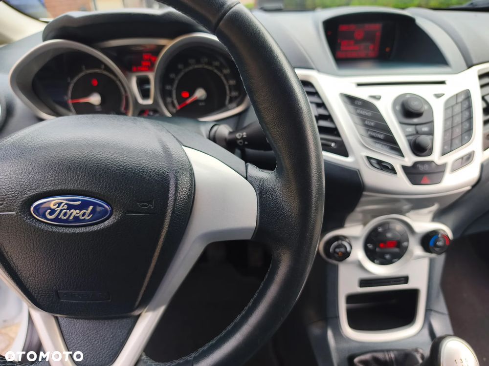Ford Fiesta 1.25 Titanium - 26
