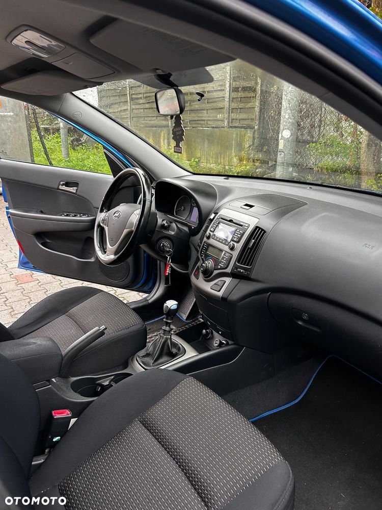Hyundai i30 2.0 Premium - 6