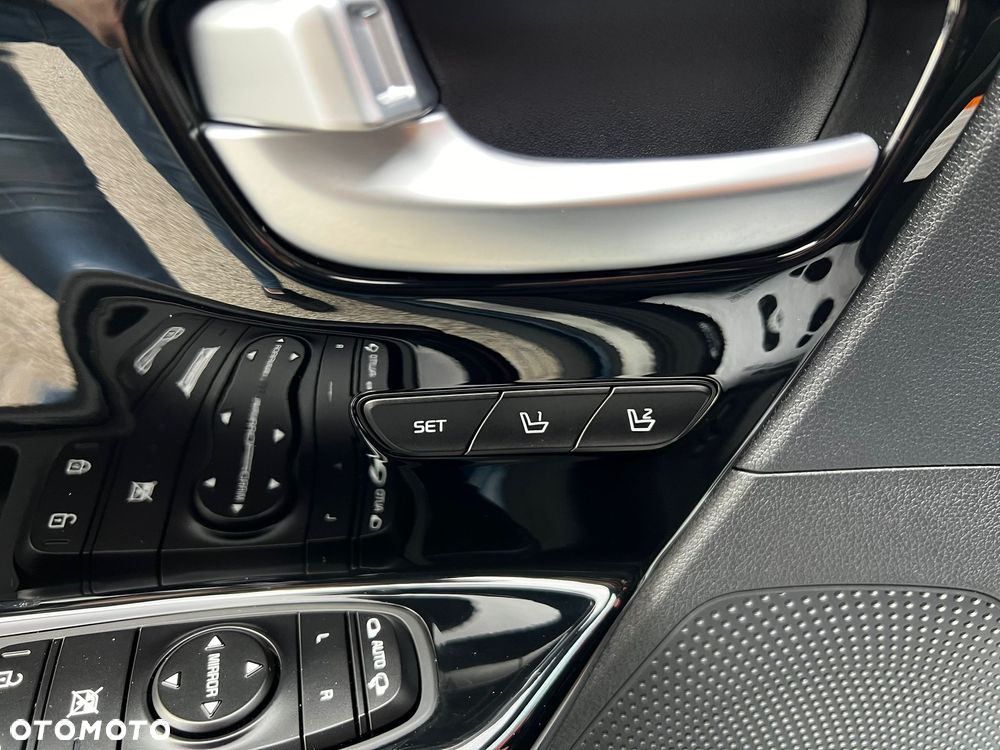 Kia Niro 1.6 GDI HEV 2WD OPF Edition 7 - 11