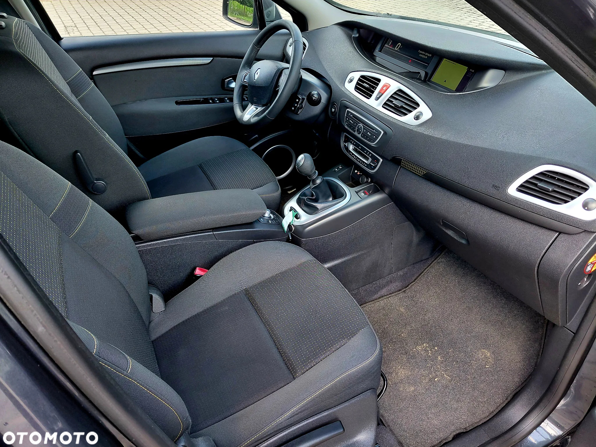 Renault Scenic 1.4 16V TCE Expression - 9