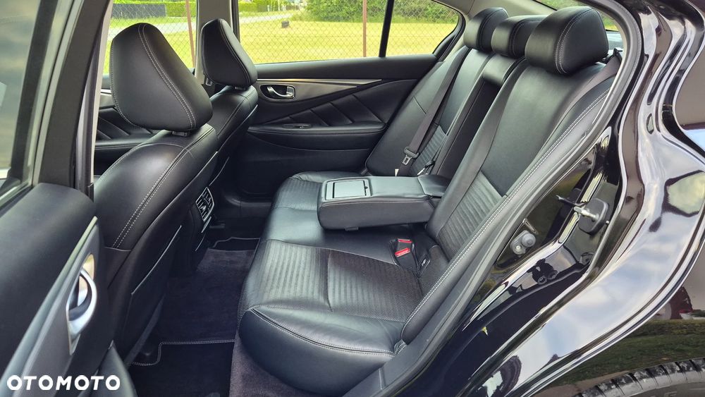 Infiniti Q50 2.2d Sport Sound Studio by Bose - 14