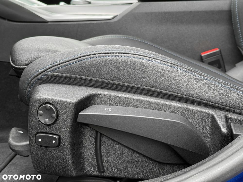 BMW Seria 3 320d xDrive M Sport sport - 29