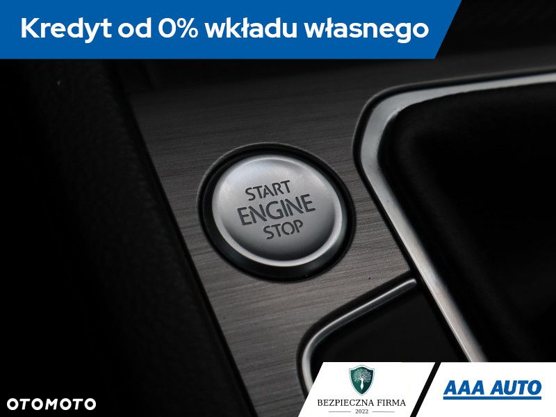 Volkswagen Passat - 13