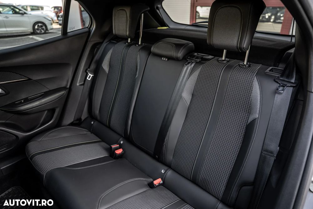 Peugeot 2008 e-2008 GT - 17